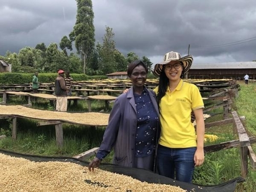 W<span style='background-color:;'>020251009242822998</span>956 W<span style='background-color:;'>020251009242822998</span>956