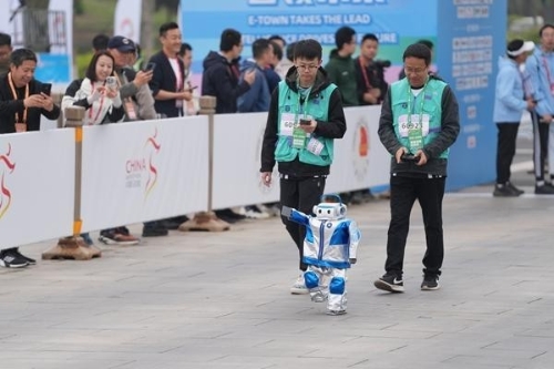 W<span style='background-color:;'>020251117242636636</span>880